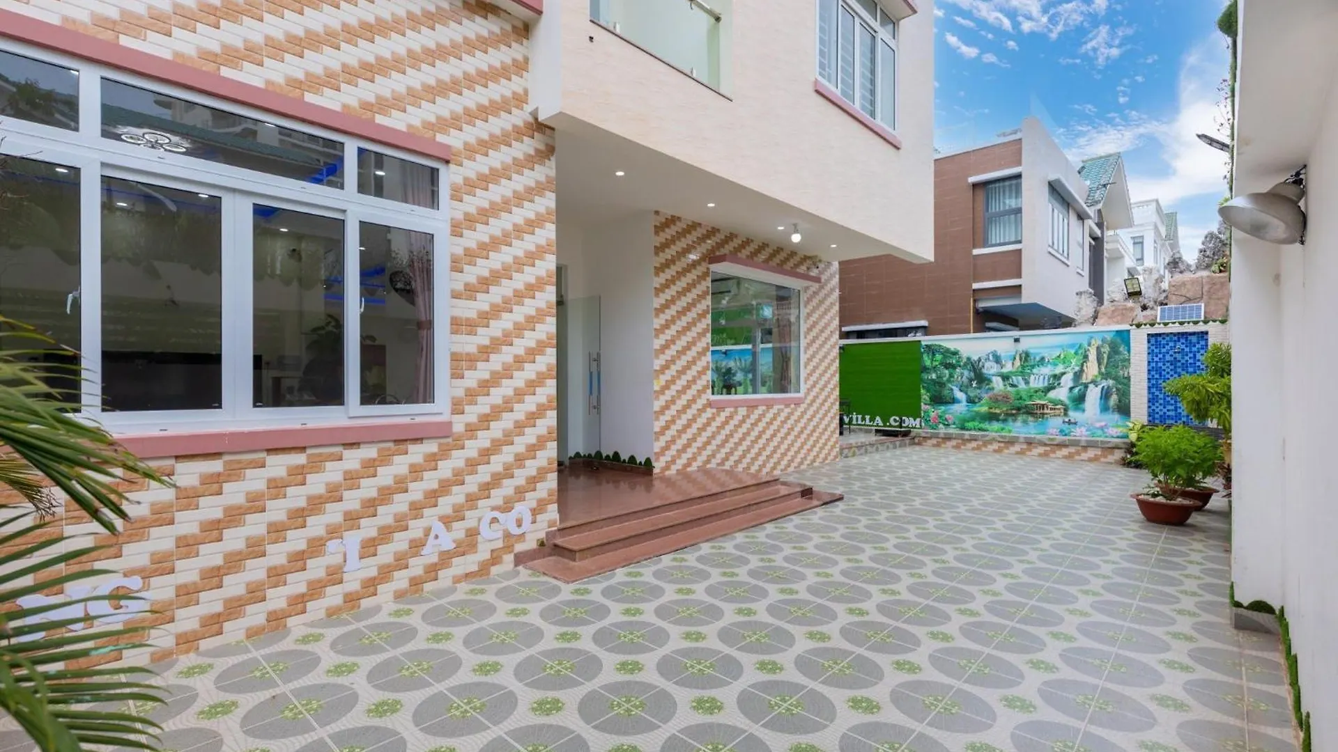 B2-9 Hoang My Villa - 8 Phong Ngu - 100M Toi Bai Tam Vung Tau Vietnam